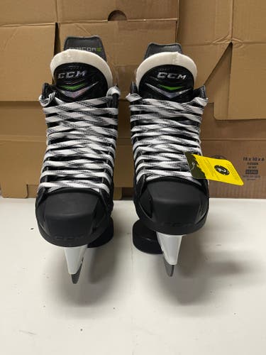 Junior New CCM RibCor 70K Hockey Skates Regular Width Size 4.5