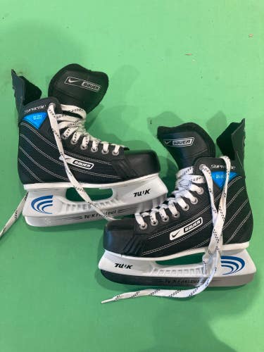 Junior Used Bauer Supreme Select Hockey Skates 3.0
