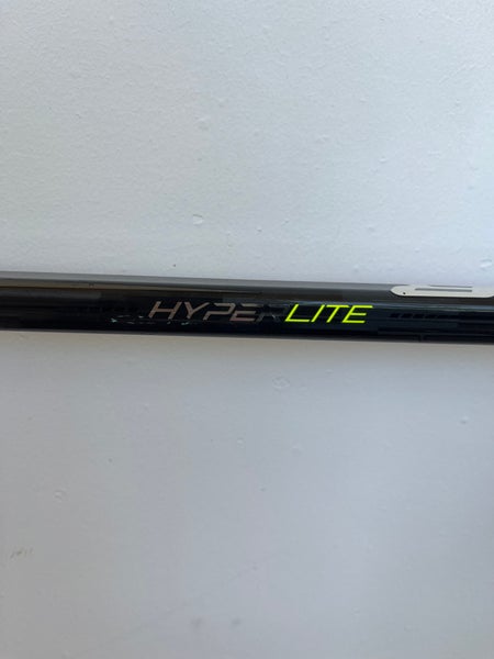 New VAPOR HYPERLITE P28 40F LH Ice Hockey Sticks / Junior