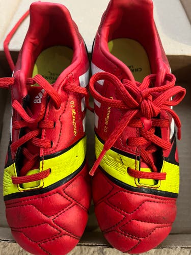Red Kids Size 13.5  Molded Cleats Adidas  Nitrocharge 2.0 Cleats