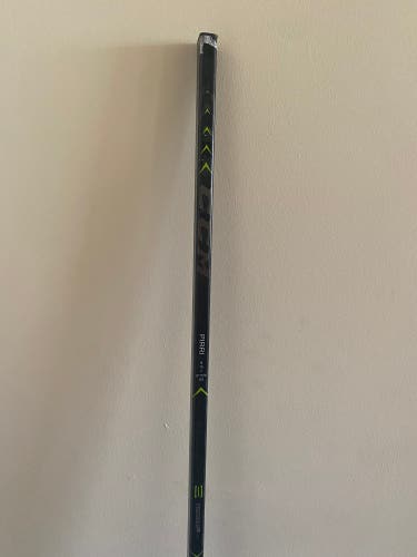 Senior Left Hand P28 Pro Stock RibCor Trigger 3D PMT Hockey Stick