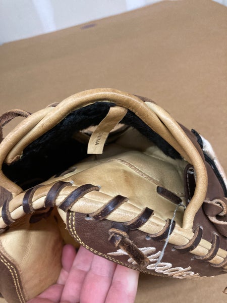 Used Akadema APM 42 Right Hand Throw Catcher Baseball Glove 33