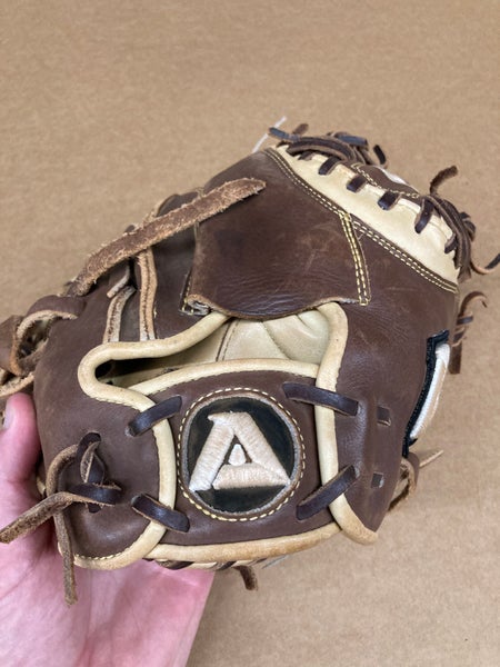 Used Akadema APM 42 Right Hand Throw Catcher Baseball Glove 33