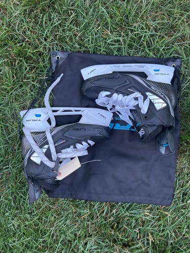 Senior New True Pro Custom Hockey Skates EE (Extra Wide) 9.0