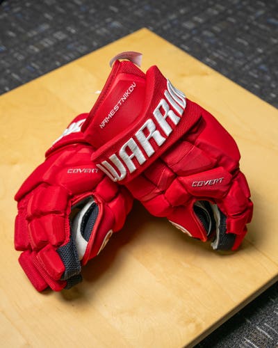 NHL Pro Stock Warrior Covert Pro QRL Hockey Gloves - Detroit Red Wings