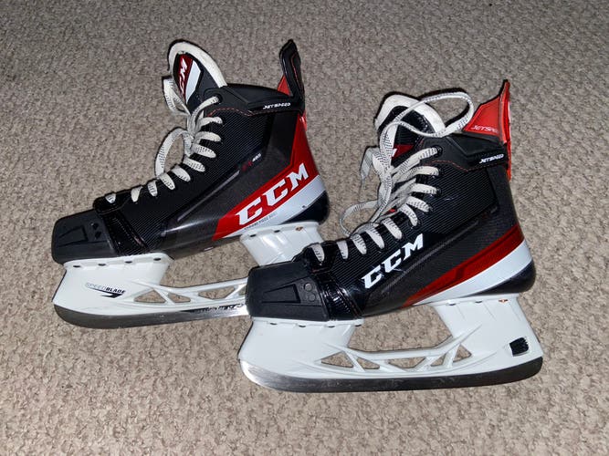 Used CCM Size 8.5 JetSpeed FT485 Hockey Skates