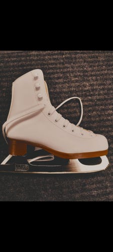 New Jackson GSU121 Figure Skates Size 1