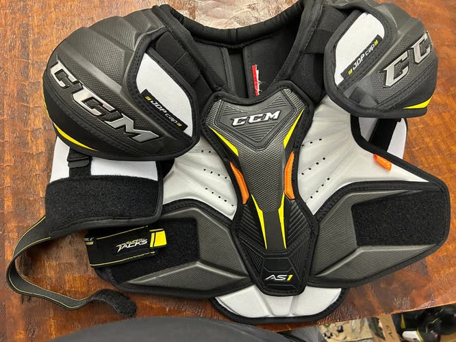 Used CCM Super Tacks AS1 Shoulder Pads - Junior Size Unknown