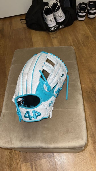 Used Outfield 12.5" 44 Signiture Series Baseball Glove