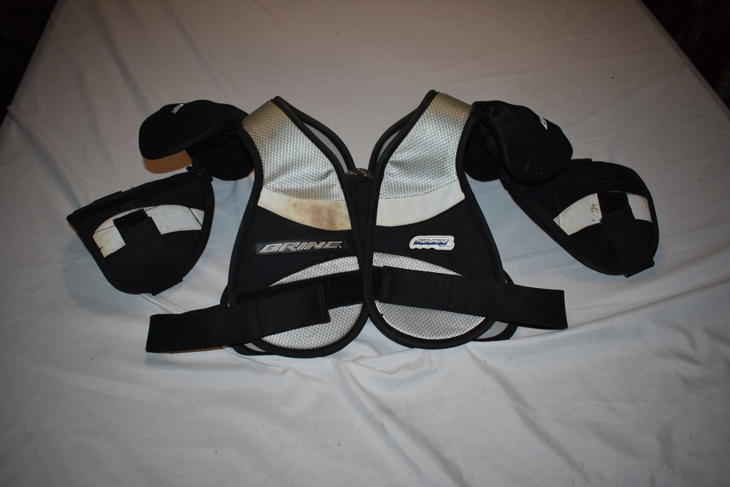 Brine Avalanche LSP4 Lacrosse Shoulder Pads, Medium