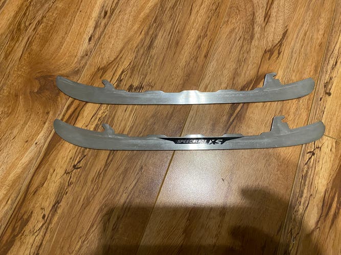 Like New CCM Steel For XS Holder - Size 263