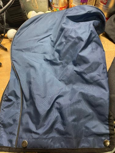 Golf bag rain cover in blue
