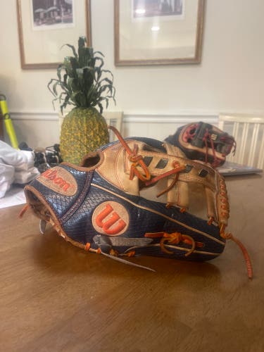 Infield 11.5" A2000 Baseball Glove