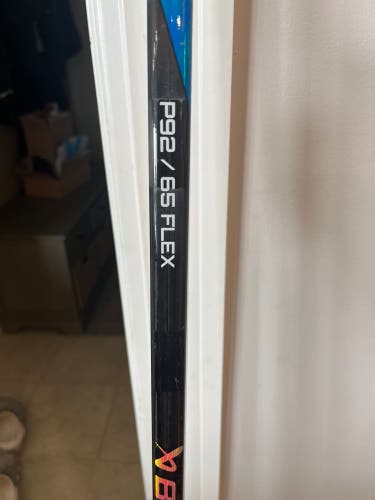 Intermediate Left Hand P92 Nexus Sync Hockey Stick