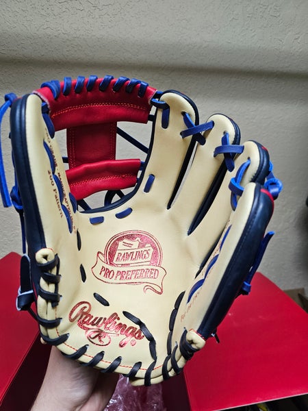 A detailed view of the custom Rawlings baseball glove worn by