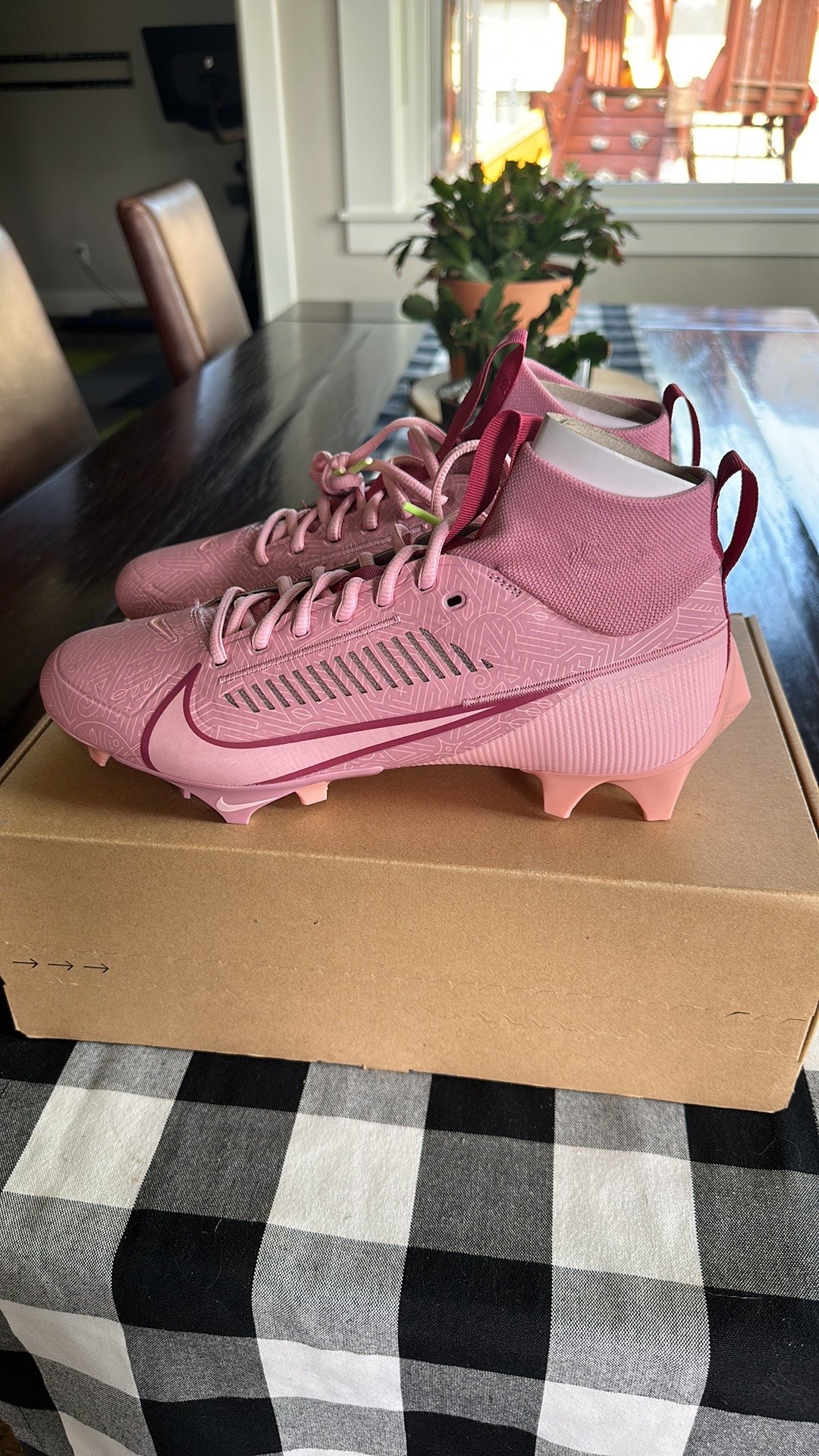 What Pros Wear: Kyler Murray's Nike Vapor Edge 360 Elite Airmax