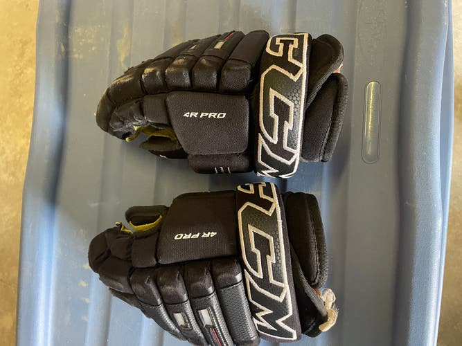 CCM 4 Roll Pro 11” Junior Hockey Gloves