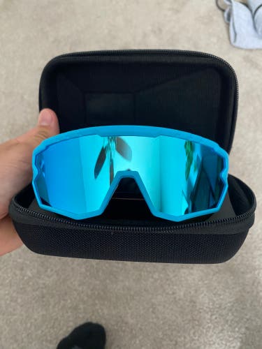Used giedaun glasses