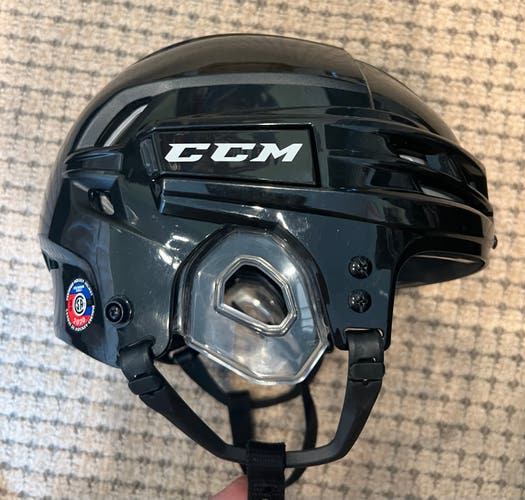 Used Medium CCM Tacks 910 Helmet