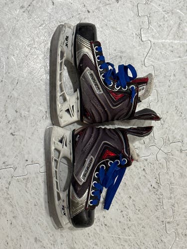 Used Bauer Extra Wide Width  Size 13.5 Vapor X60 Hockey Skates