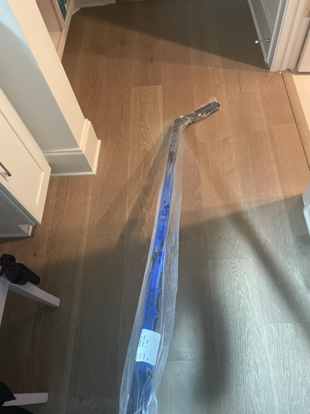 Senior Right Handed P92 Pro Stock Vapor Hyperlite Hockey Stick
