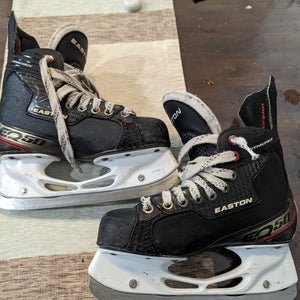 Junior Used Easton Synergy EQ50 Hockey Skates Extra Wide Width Size 4