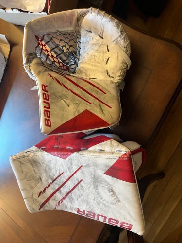 Bauer Vapor Hyperlite Glove and Blocker