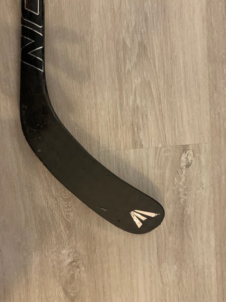 Intermediate Used Right Handed Easton Stealth Hockey Stick | SidelineSwap