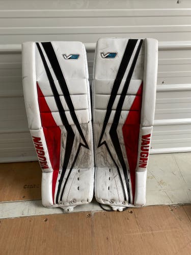 33" Vaughn Velocity V9 Goalie Leg Pads