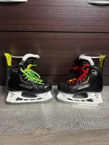 Junior Bauer Regular Width Size 1.5 Supreme S29 Hockey Skates
