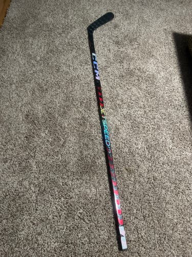 Senior Right Handed P29  JetSpeed FT5 Pro Hockey Stick