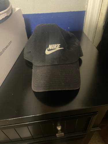 Black Used One Size Fits All Nike Hat