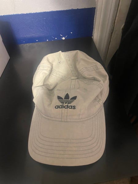 Haas gemak Onafhankelijk White Used One Size Fits All Adidas Hat | SidelineSwap