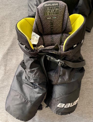 Junior Small Bauer  Supreme 2s Pro Hockey Pants