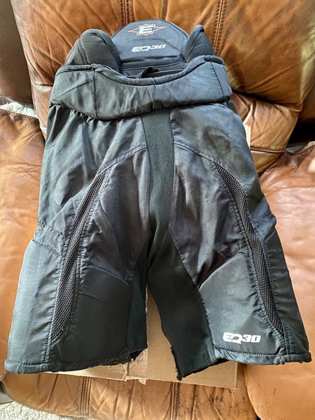 Easton EQ30 Synergy player pants, size jr lg 30-32”
