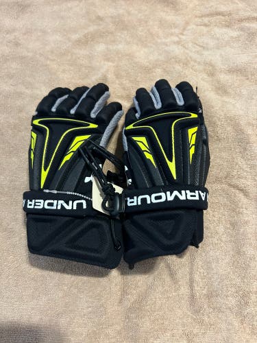 Brand New Lacrosse Under Armour Gloves Small