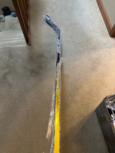 New Left Hand P28 Pro Stock Vapor Hyperlite Hockey Stick
