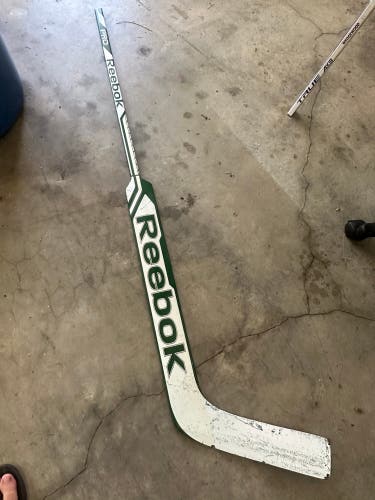 Reebok goalie stick 30 Inch (actual Size Of The Stick Not The Manufacturer Size)