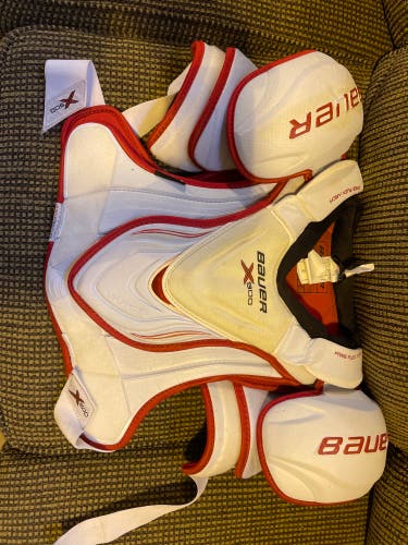 Used Medium Bauer Vapor X900 Shoulder Pads