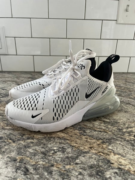 Women’s Nike AirMax 270