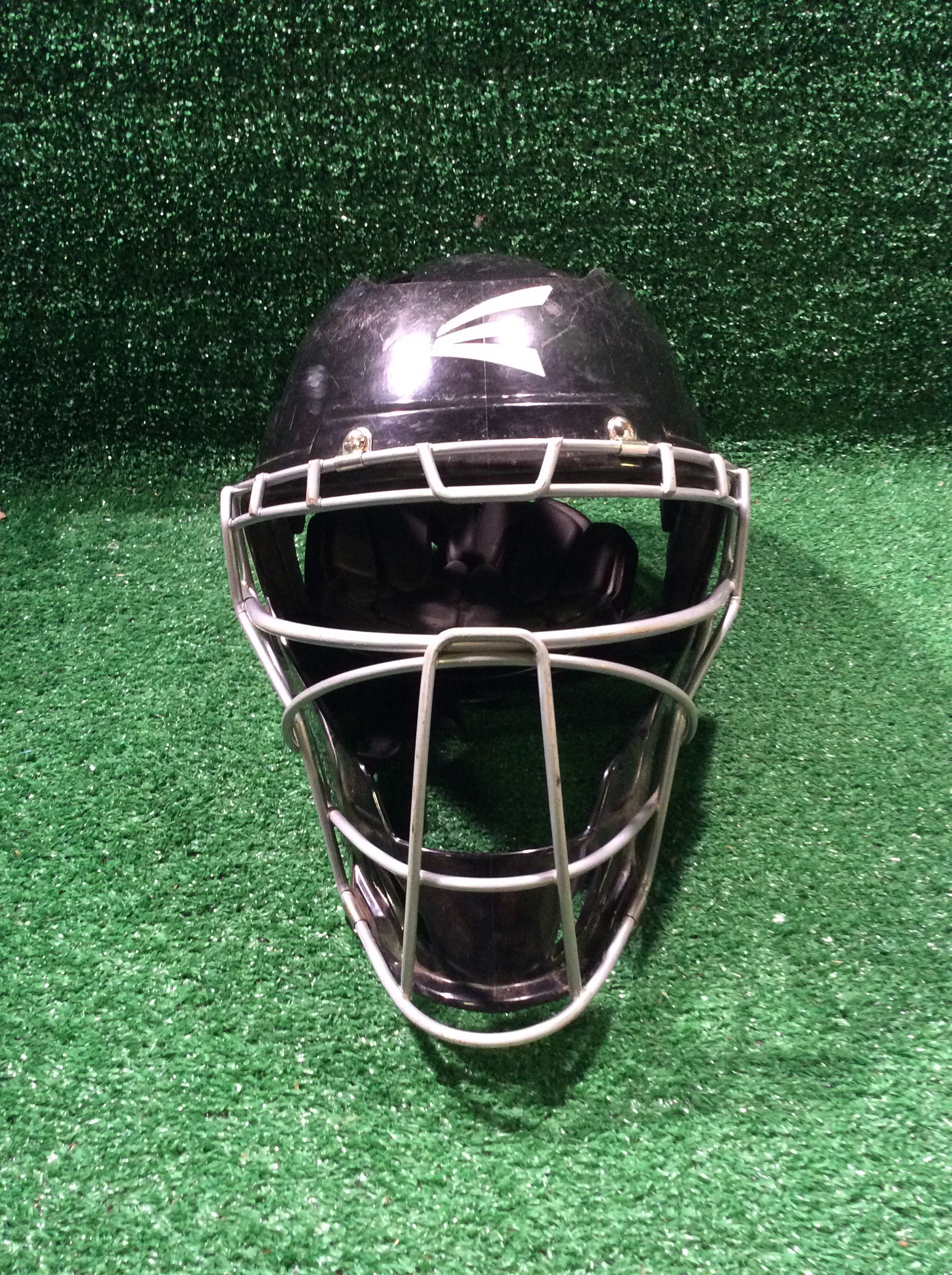 Wilson WTA558000LX 7 1/8 To 7 1/2 Hockey Style Catcher's Helmet