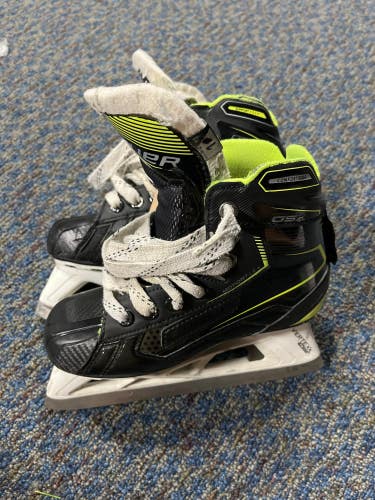 Junior Used Bauer GSX Hockey Goalie Skates D&R (Regular) 1.0