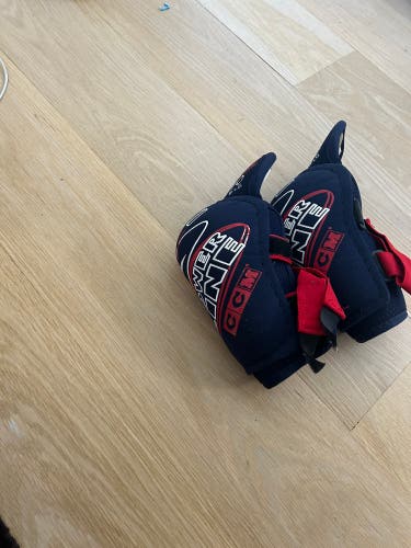 Ccm powerline elbow pads [*SLIGHTLY USED*]