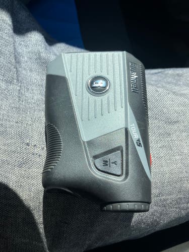 Bushnell Rangefinder Tour V5