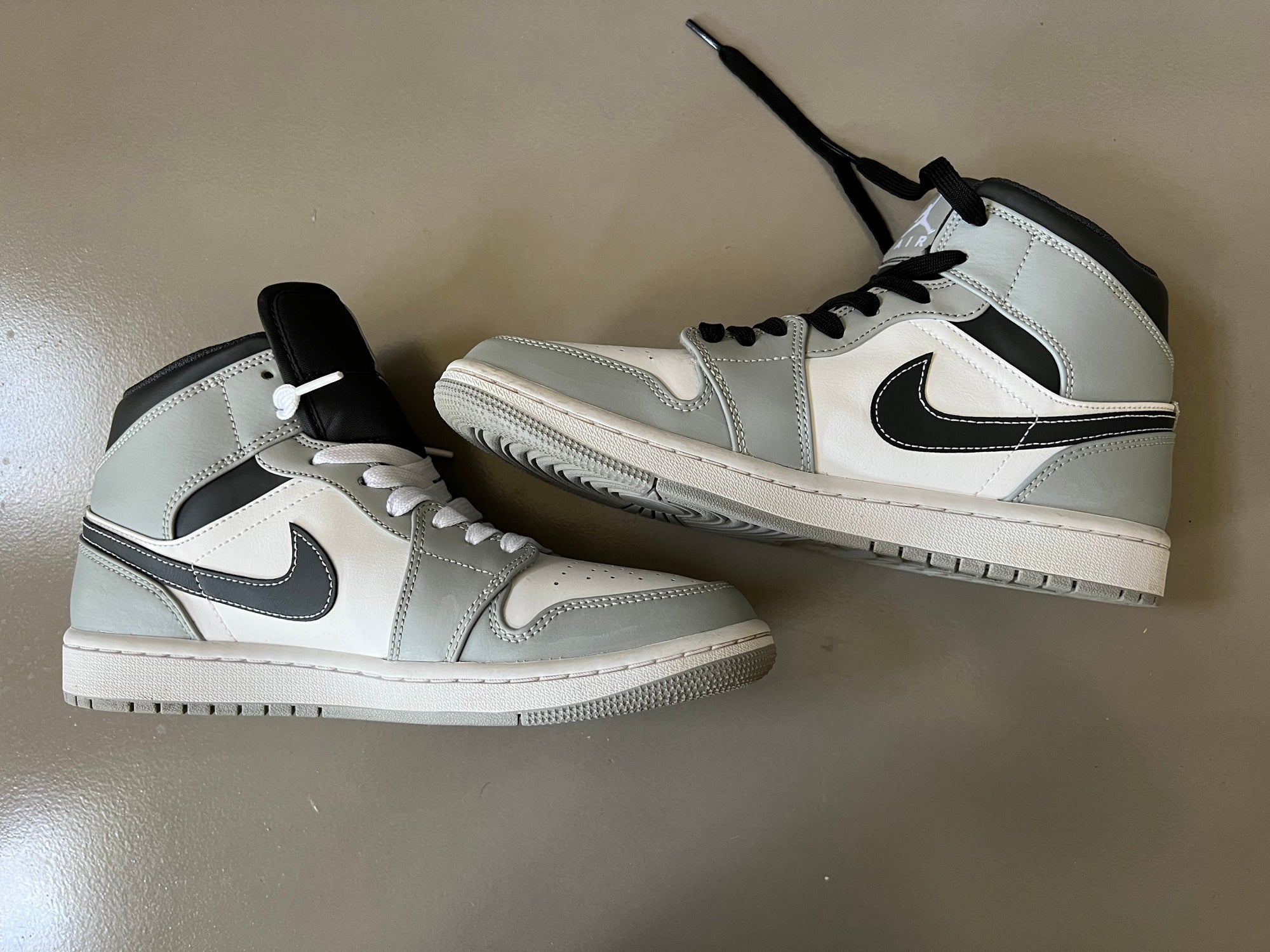 jordan 1 grey and white size 6