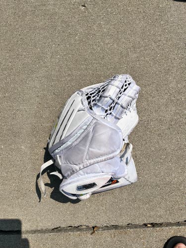 Bauer Vapor 3X Goalie Glove