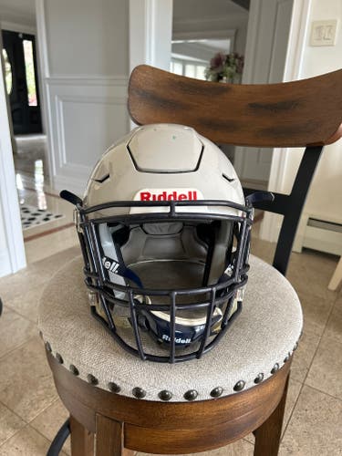 Youth Used Medium Riddell SpeedFlex Helmet
