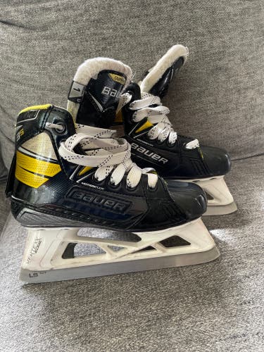 Used Bauer Regular Width  Size 1 Supreme 3s Hockey Goalie Skates