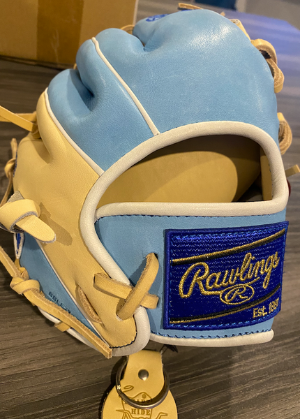 What Pros Wear: Josh Donaldson's Rawlings PRONP5GT Glove (Rich Tan