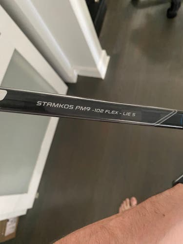 Senior Right Handed PM9 102 Flex Nexus 1N Hockey Stick